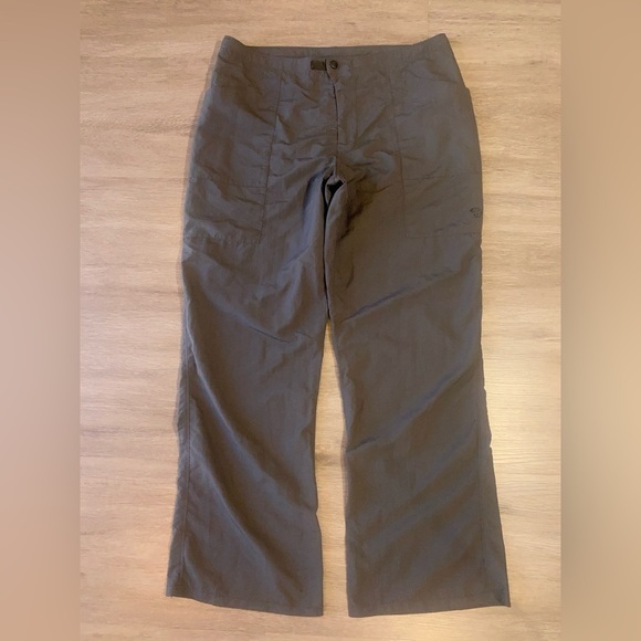 Mountain Hardwear Women’s‎ Hiking Pants Size 12/44 Nylon Outdoor Lightweight - Picture 2 of 12